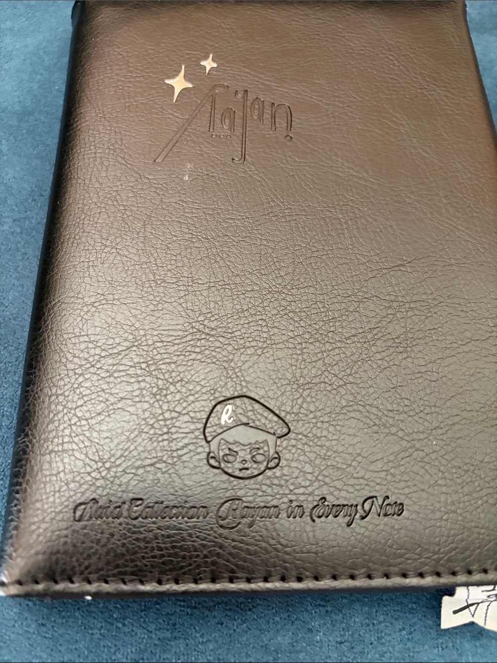 TNT RAyan Black Embossed Leather Passport Wallet with Signature Logo - Picture 4 of 10